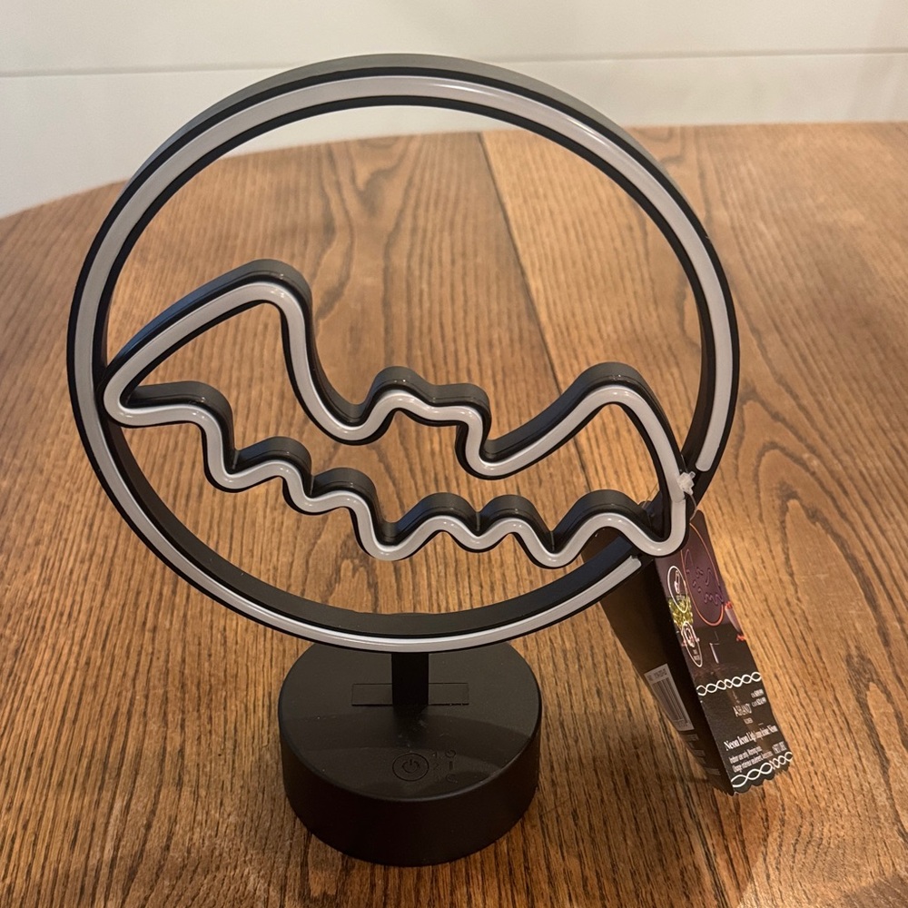 Ashland Black and White Bat Neon Light